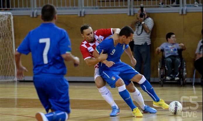 Italia, che cuore! Riscossa nella ripresa con Giasson e Schininà, gli Azzurri rimontano sul 2-2 la Croazia Italia, che cuore! Riscossa nella ripresa con Giasson e Schininà, gli Azzurri rimontano sul 2-2 la Croazia