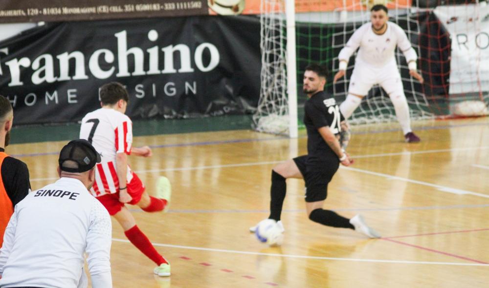 La Lisciani Teramo cede l'intera posta alla capolista: ora un trittico di partite decisivo