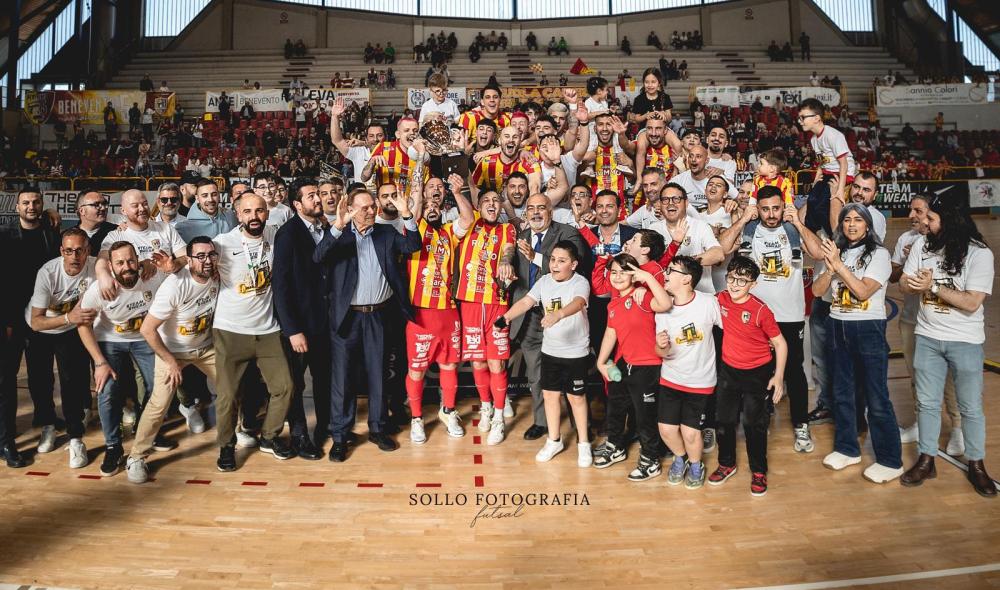 Benevento, un'annata da ricordare. Di Fede: "La festa sul campo ha dato un valore simbolico e umano"