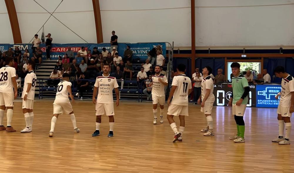 Espindola completa la rimonta: la New Taranto piega il Real Fabrica a domicilio