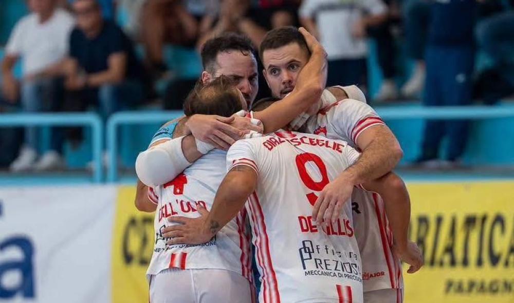 Non basta il bis di Salguero (poi espulso): la Diaz cede 4-2 in casa della Virtus Libera